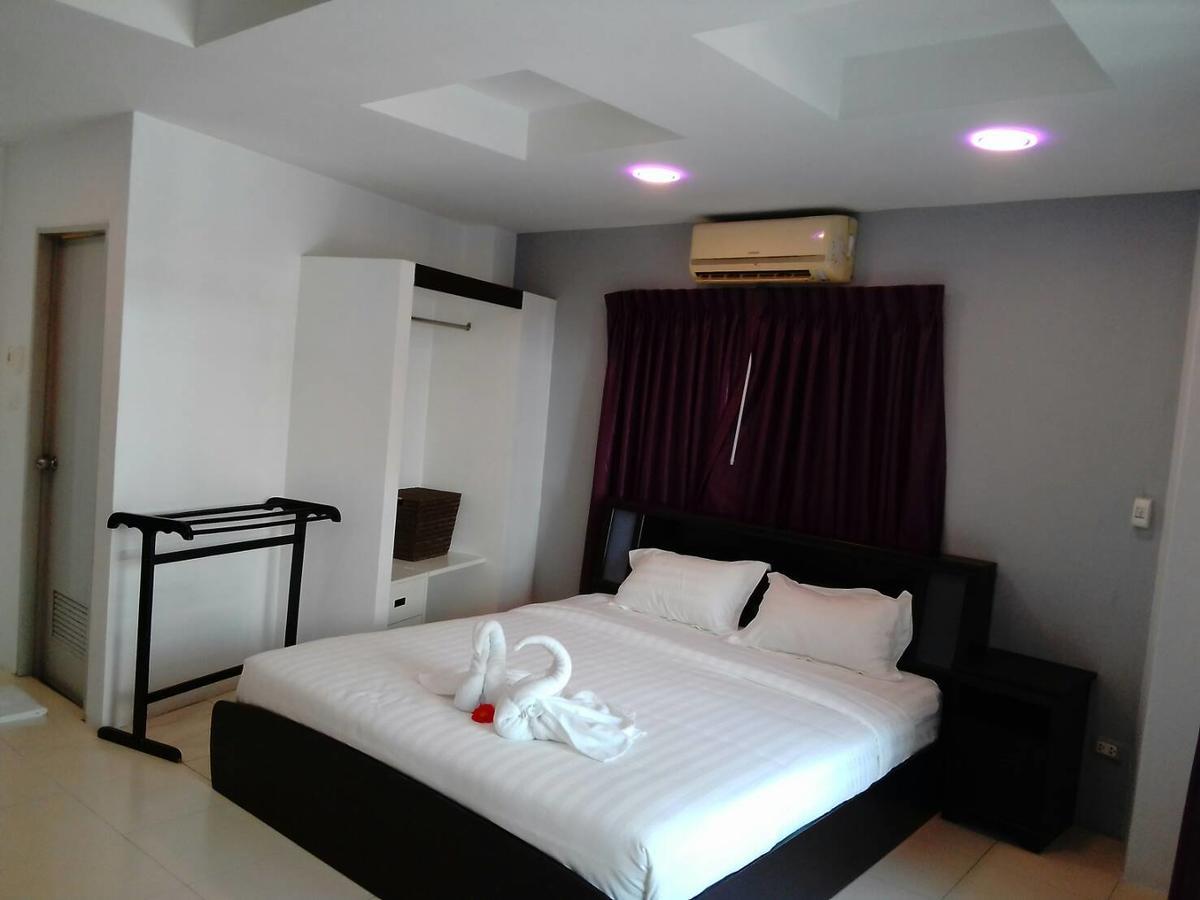 C&C Residence Bistro Restaurant Pattaya Extérieur photo