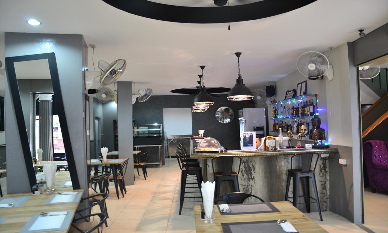 C&C Residence Bistro Restaurant Pattaya Extérieur photo